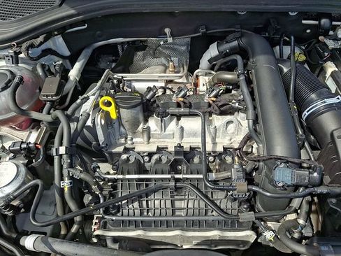 Used 2019 Volkswagen Jetta SE w/ Cold Weather Package FWD image 29