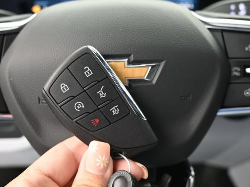 Used 2025 Chevrolet Tahoe Premier AWD/4WD image 39