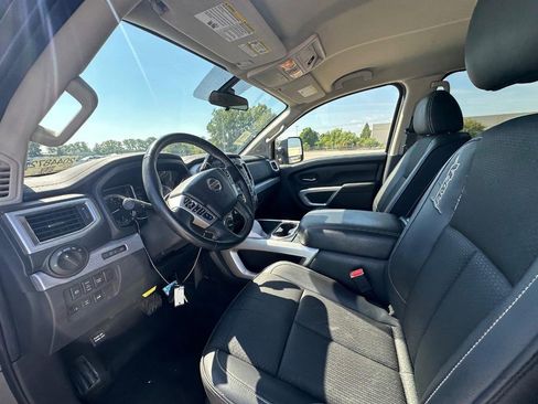 Used 2019 Nissan Titan PRO-4X w/ Pro-4x Utility Package image 16