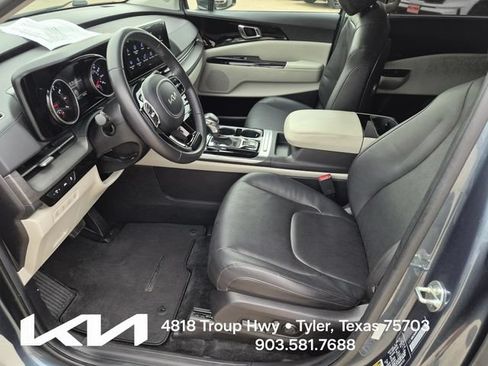 Certified 2024 Kia Carnival EX FWD image 21