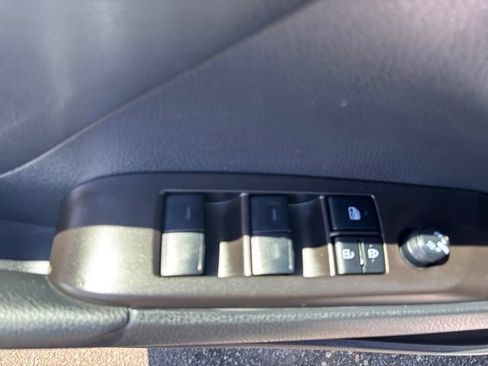 Used 2024 Toyota Camry SE FWD image 14