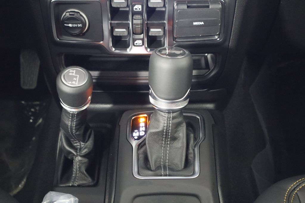 New 2027 Jeep Wrangler Unlimited Sahara AWD/4WD image 29