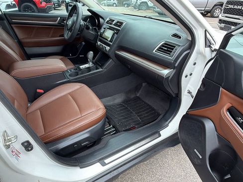 Used 2017 Subaru Outback 2.5i Touring image 20