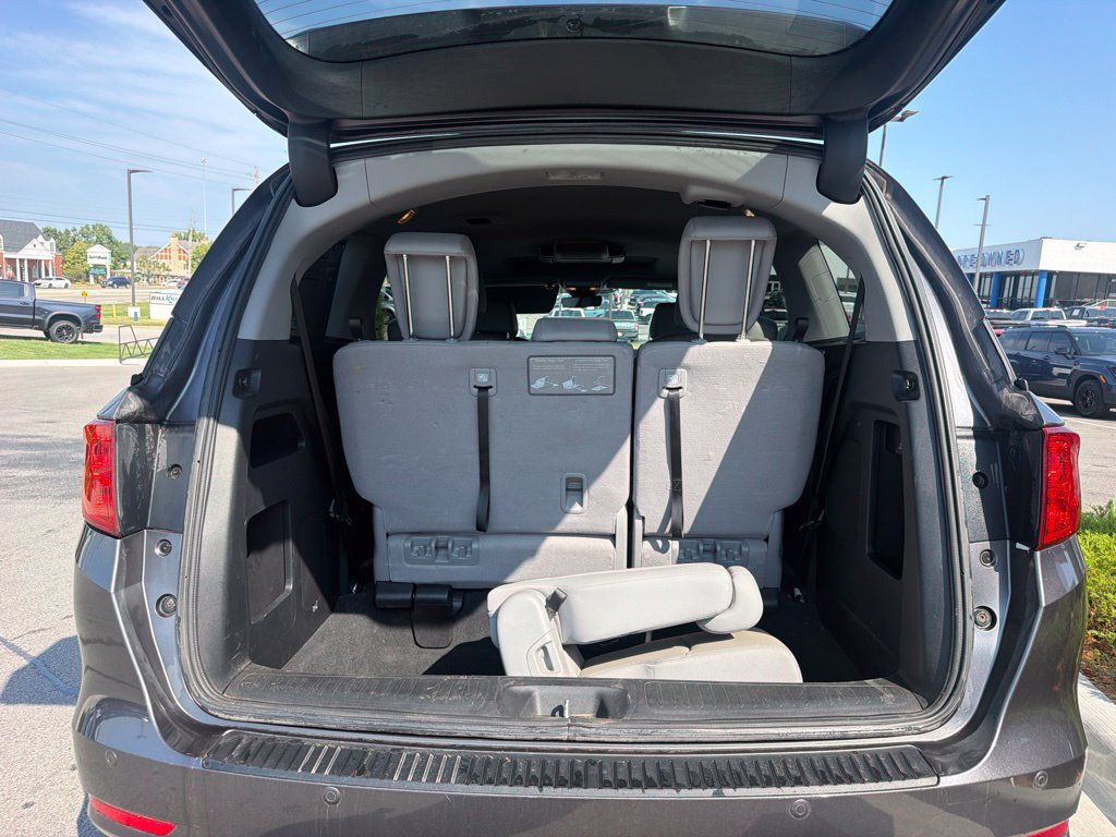 Used 2023 Honda Odyssey Touring image 11