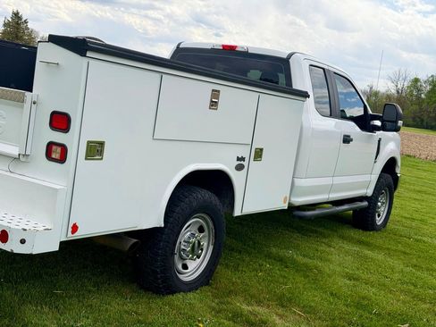 Used 2018 Ford F350 XL w/ Power Equipment Group AWD/4WD image 36