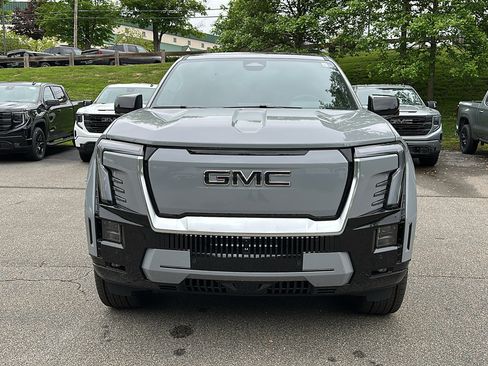 New 2025 GMC Sierra EV Denali image 3