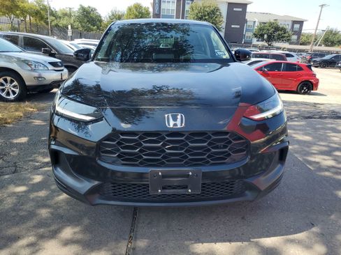 Used 2025 Honda HR-V LX image 8