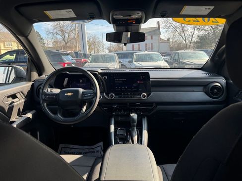 Used 2023 Chevrolet Colorado W/T image 21