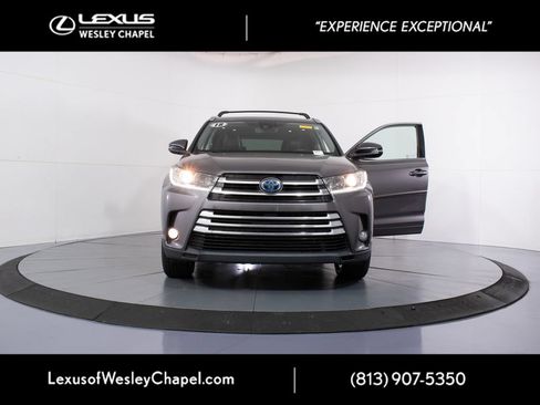 Used 2018 Toyota Highlander Limited AWD/4WD image 22