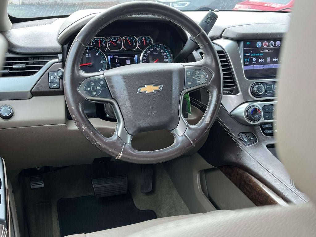 Used 2018 Chevrolet Suburban LT RWD image 12