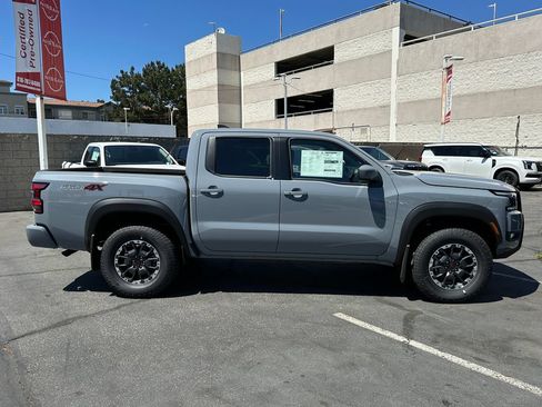 New 2026 Nissan Frontier PRO-4X w/ Tow Package AWD/4WD image 9