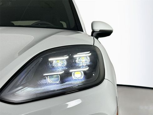 Certified 2026 Porsche Cayenne Coupe AWD/4WD image 15