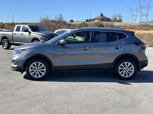 Used 2020 Nissan Rogue Sport SV image 6