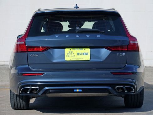 Used 2020 Volvo V60 T6 R-Design FWD image 11
