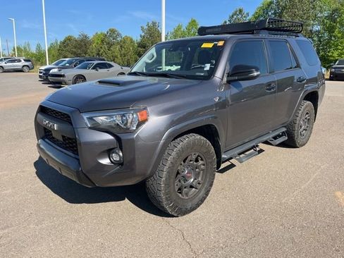 Used 2021 Toyota 4Runner Venture w/ Moonroof Package image 3