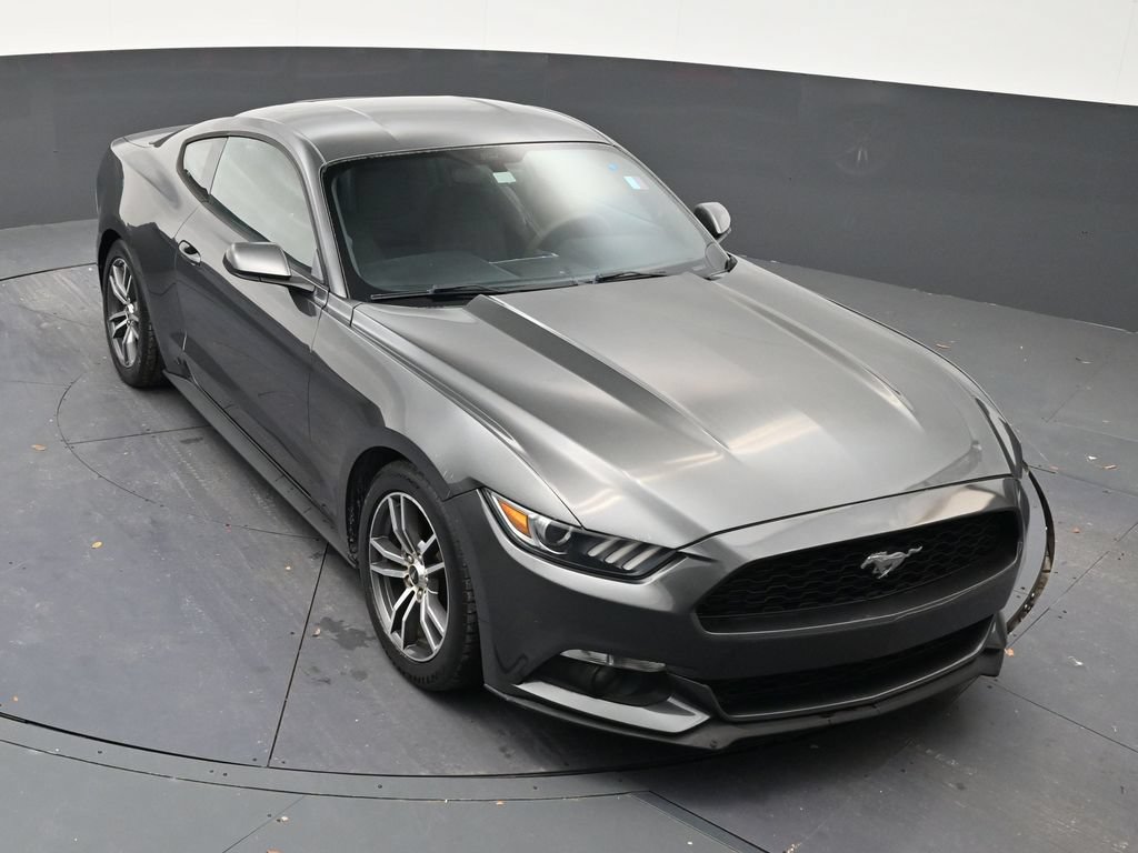 Used 2017 Ford Mustang Coupe RWD image 17