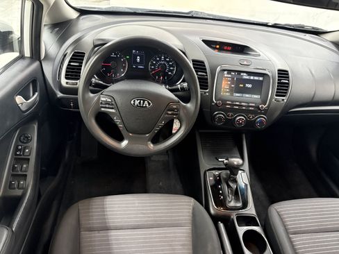 Used 2018 Kia Forte LX w/ LX Popular Package FWD image 9