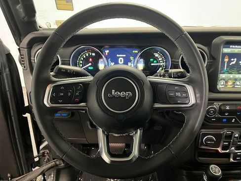 Used 2023 Jeep Wrangler Unlimited Sahara AWD/4WD image 6