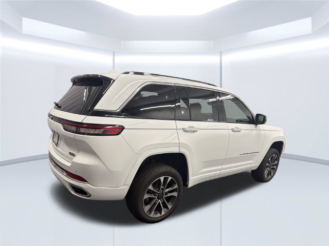 Used 2023 Jeep Grand Cherokee Overland AWD/4WD image 5