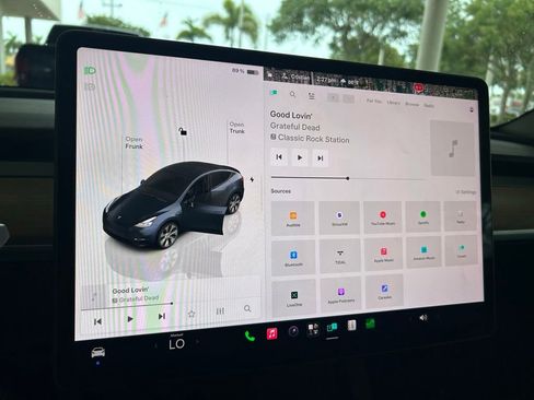 Used 2024 Tesla Model Y 2WD image 7