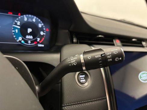 Used 2025 Land Rover Discovery Sport Dynamic SE image 16
