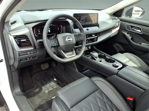 Certified 2026 Nissan Rogue Platinum w/ Platinum Premium Package AWD/4WD image 13