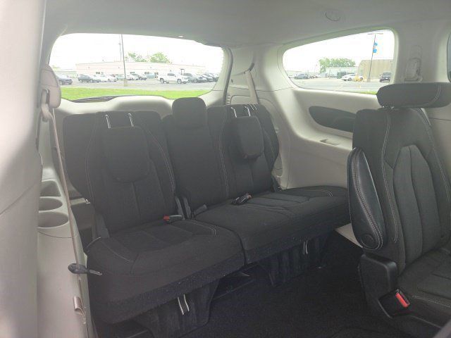 Used 2023 Chrysler Voyager LX FWD image 46