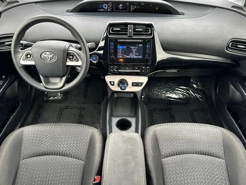 Used 2016 Toyota Prius Two FWD image 15