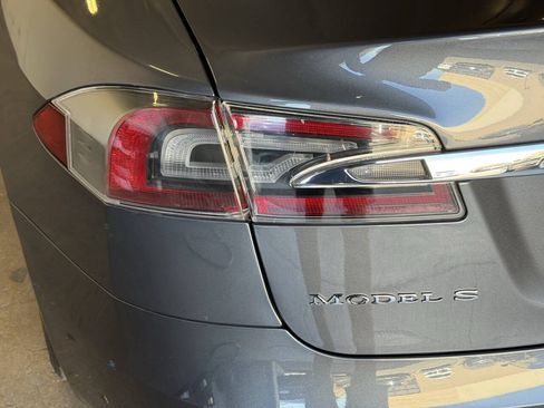 Used 2017 Tesla Model S 75D AWD/4WD image 37