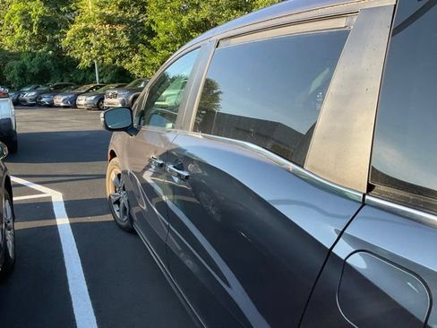 Used 2023 Honda Odyssey EX image 9