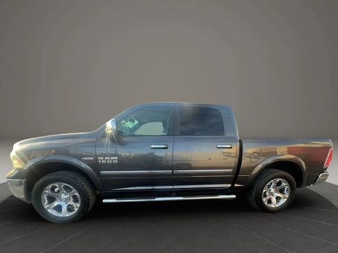 Used 2015 RAM 1500 Laramie w/ Convenience Group image 8