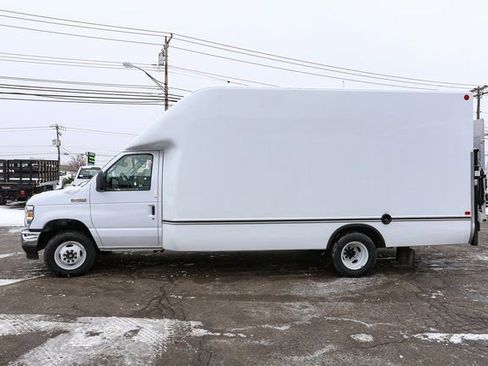 New 2026 Ford E-450 and Econoline 450 Super Duty w/ Interior Upgrade Package image 6