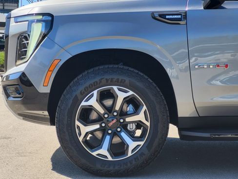 New 2026 GMC Yukon AT4 w/ AT4 Preferred Package AWD/4WD image 9