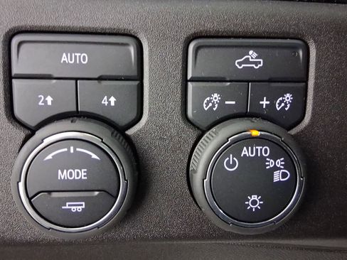 New 2026 Chevrolet Silverado 1500 LT w/ Convenience Package II image 18