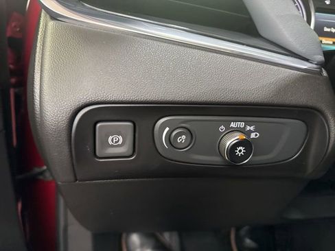 Used 2019 Buick Enclave Essence image 34