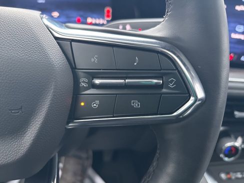 Used 2025 Chevrolet Suburban Z71 w/ Comfort Package image 25