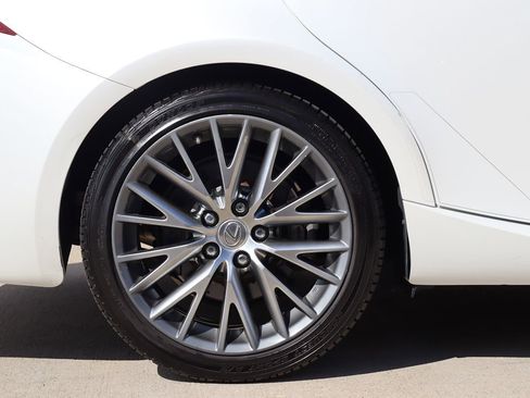 Used 2018 Lexus IS 300 AWD image 47