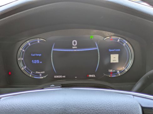 Used 2018 Cadillac Escalade Luxury image 23