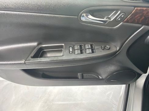 Used 2015 Chevrolet Impala LTZ FWD image 10