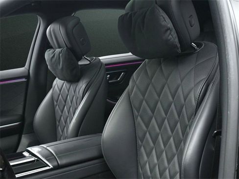 Used 2023 Mercedes-Benz S 580e 4MATIC Sedan image 13