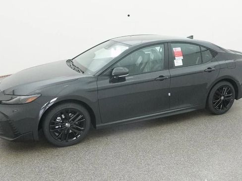 New 2026 Toyota Camry SE image 2