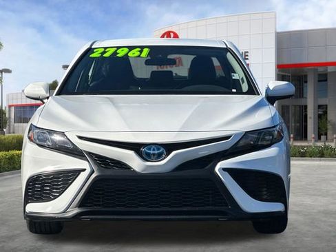 Used 2021 Toyota Camry SE image 10