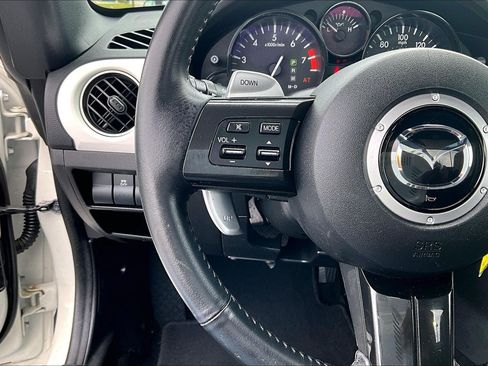 Used 2014 MAZDA MX-5 Miata Club RWD image 10