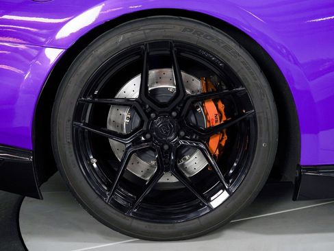 Used 2014 Nissan GT-R Premium image 19