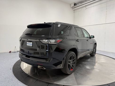Used 2021 Chevrolet Traverse Premier w/ Redline Edition image 7