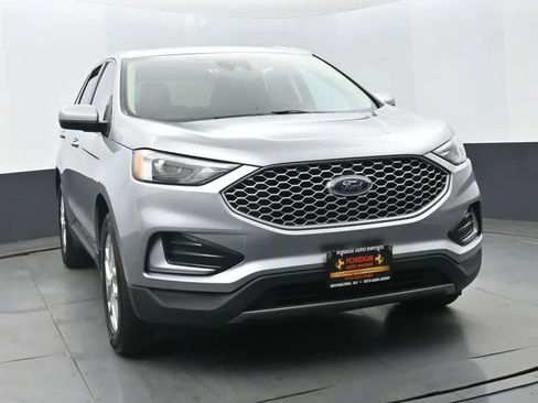 Used 2024 Ford Edge SEL AWD/4WD image 3