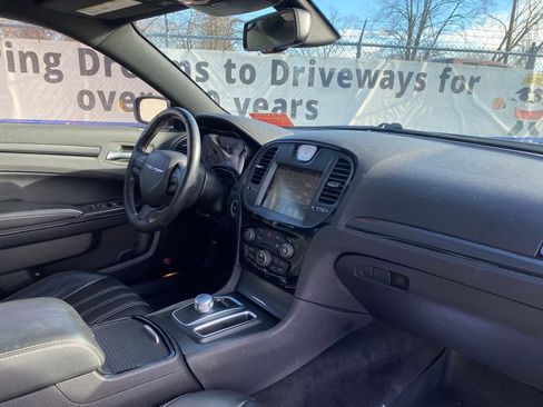 Used 2015 Chrysler 300 S w/ 300S Premium Group image 18