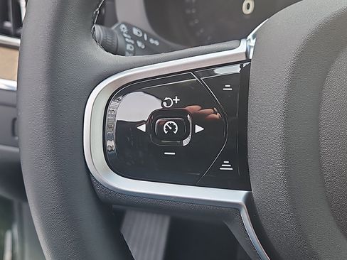 New 2026 Volvo XC60 T8 Ultra w/ Protection Package Premier image 14