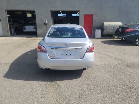 Used 2015 Nissan Altima 3.5 SL FWD image 7