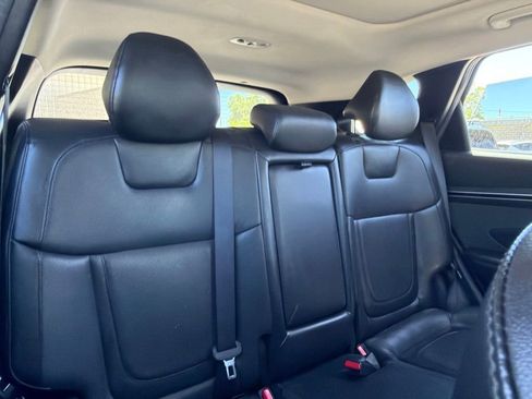 Used 2022 Hyundai Tucson Limited w/ Cargo Package AWD/4WD image 32
